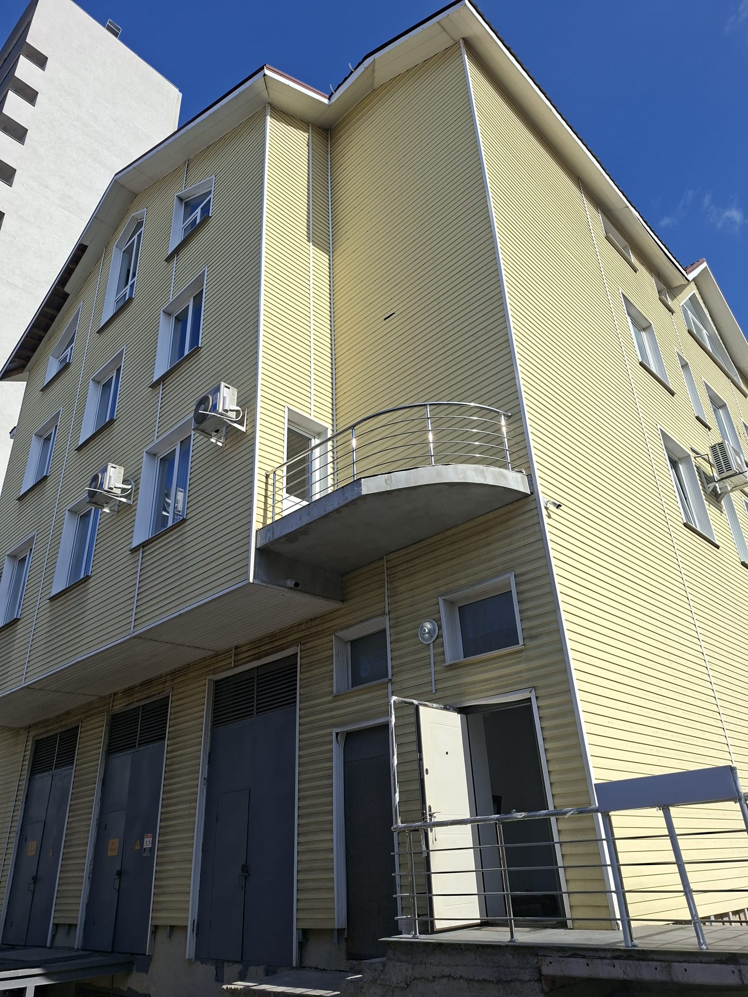 HOSTEL